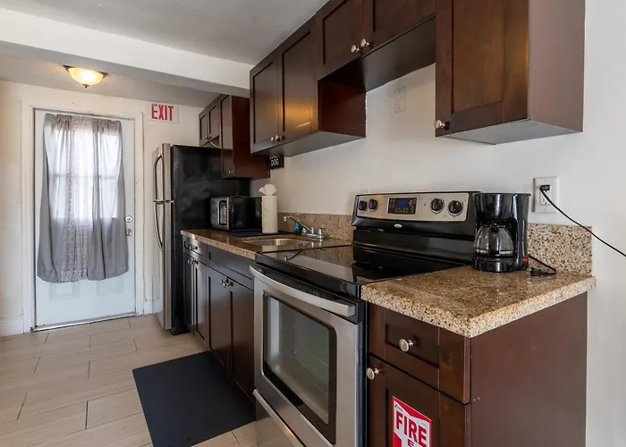Cozy Private Apts In Hollywood By Hard Rock Casino!