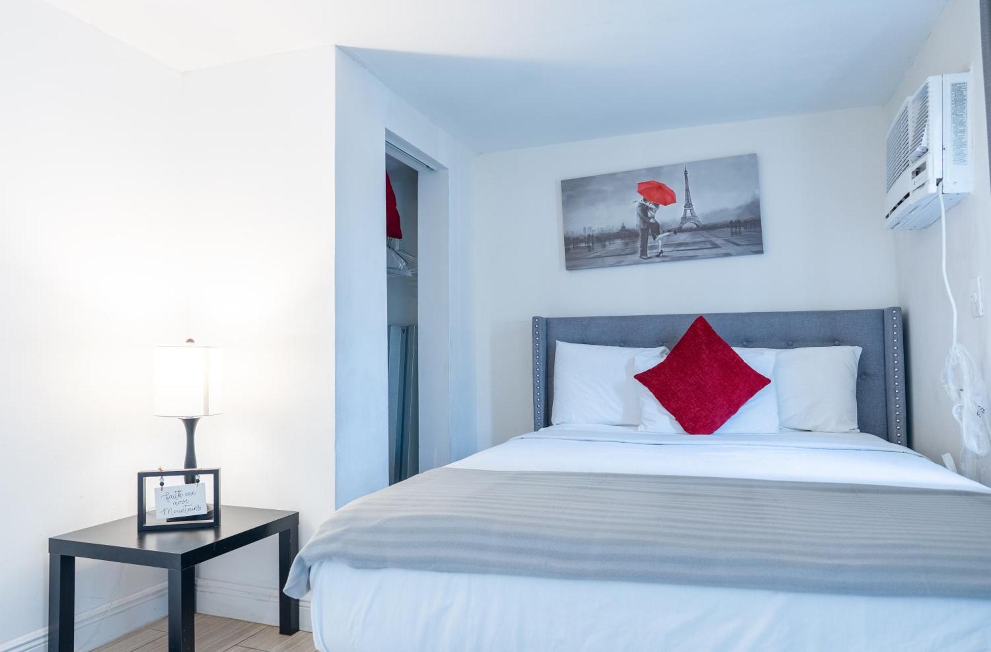 Cozy Private Apts In By Hard Rock Casino! Apartment